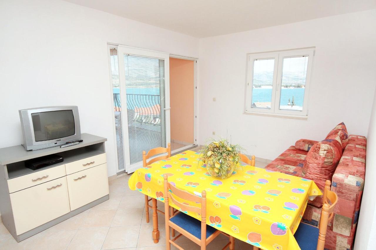 Apartments By The Sea Mastrinka, Ciovo - 4836 Trogir Exterior foto